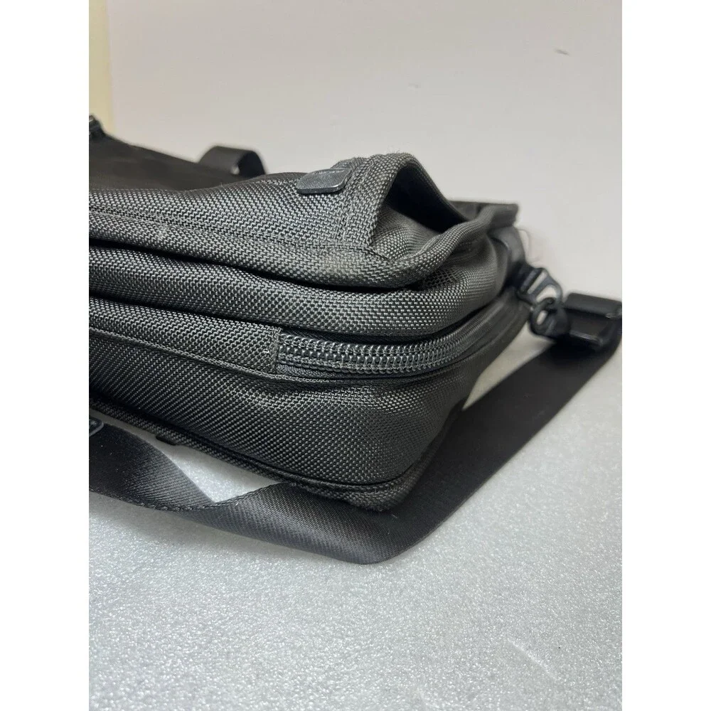 TUMI Alpha Expandable Organizer Briefcase Laptop Bag Black  26141 DH
